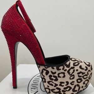 Steve Madden Deeny Platform Heels